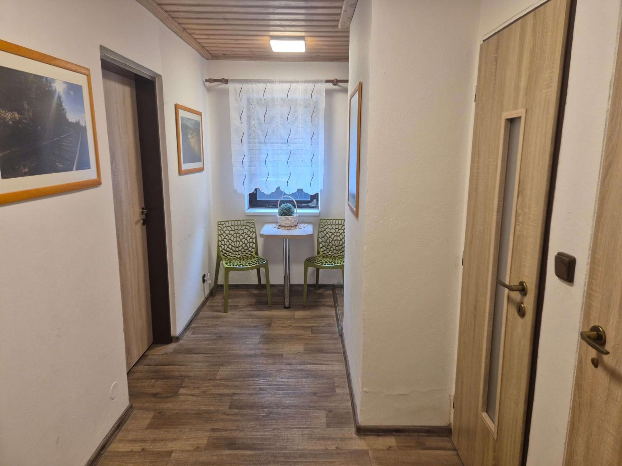 Penzion Hubert Mikulov v Krusnych Horach Экстерьер фото